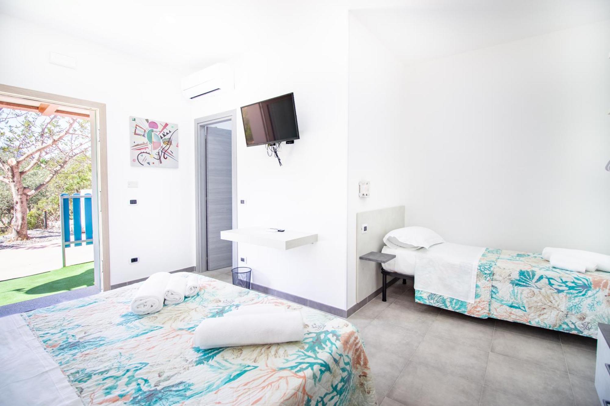 S'Omu E Chicchinu Rooms Cardedu Bagian luar foto